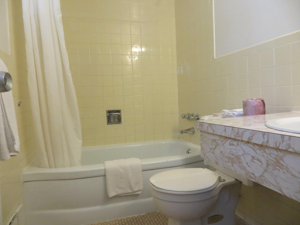 ナイアガラ・フォールズ パークウェイ モーテルモーテル 部屋 写真